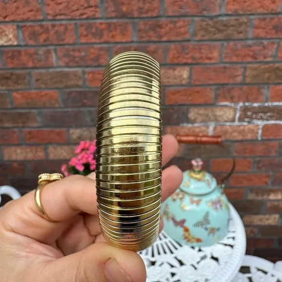 Anthropologie Gold Stainless Steel Waterproof Tarnish Snake Chain Bracelet - Picture 12 of 15